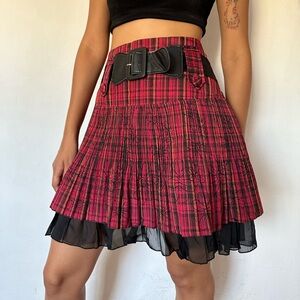 Y2K plaid mini skirt belted in red